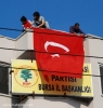 bdp binasına türk bayrağı asmak suçmuş / #192061