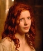 kızıl saçlı beyaz tenli mavi gözlü kadın